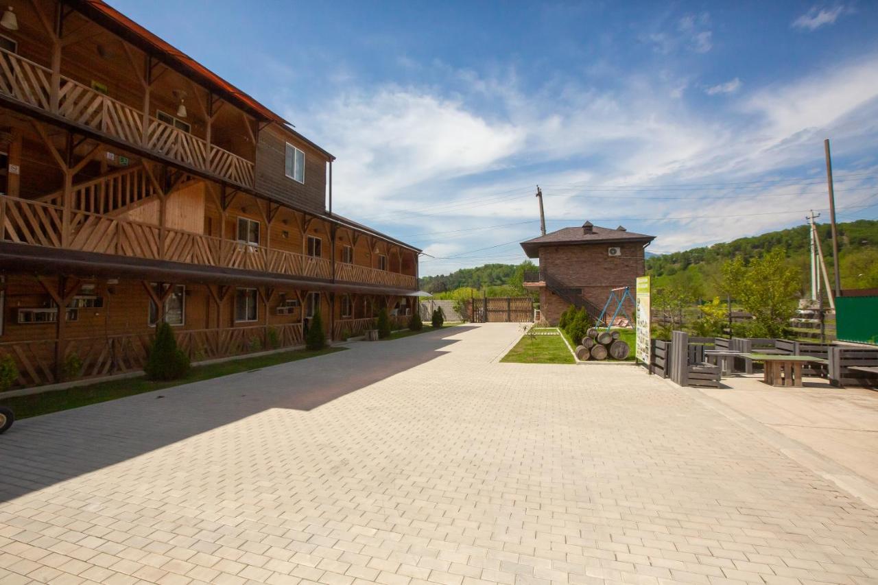 Gloriya Hotel Lidzava Exterior photo